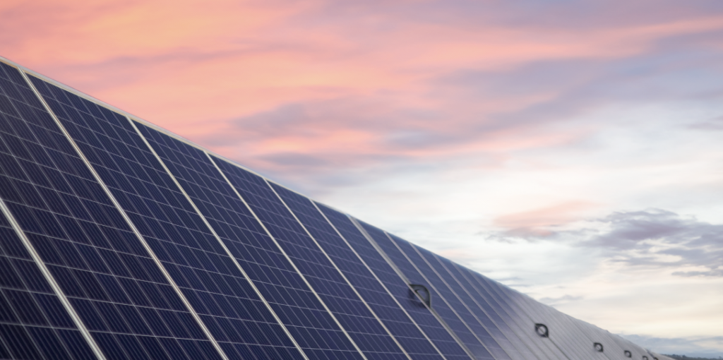 Painéis de energia solar. Gestão de energia elétrica: entre no Mercado Livre de Energia