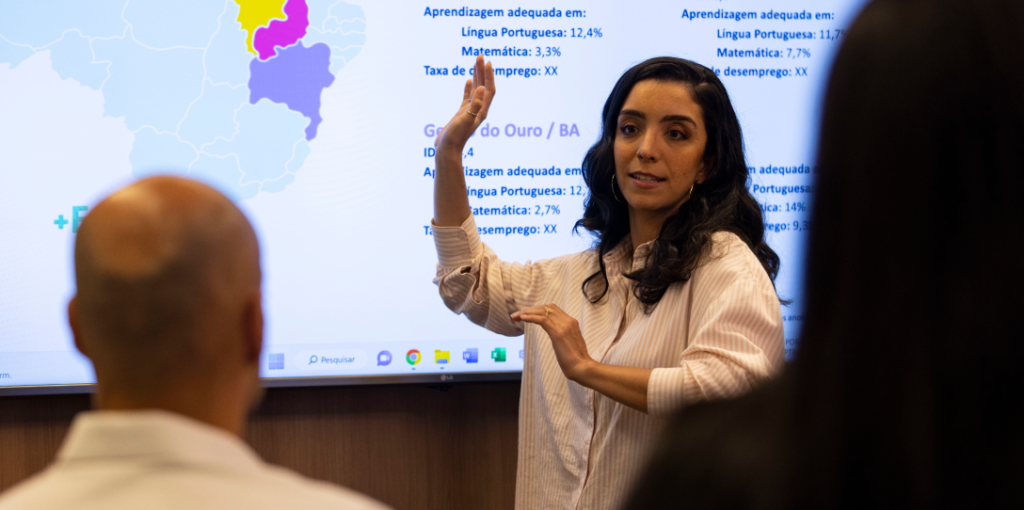 Importância do planejamento estratégico para o sucesso de um negócio e confira passos essenciais para sua empresa alcançar seus objetivos de forma eficaz